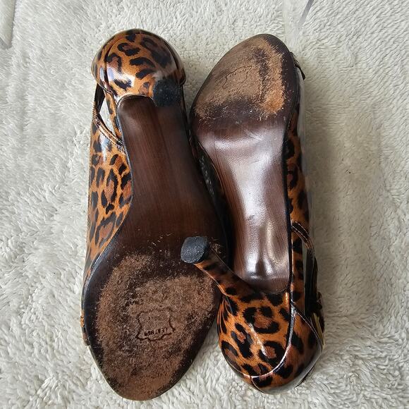 Stuart Weitzman Women's Leopard Peep Toe Pump Stiletto Heel Size 6.5M Multicolor - Picture 5 of 5